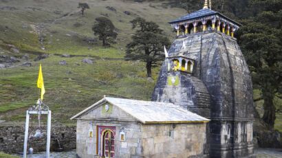 Madhyamaheshwar_Temple,_Uttarakhand