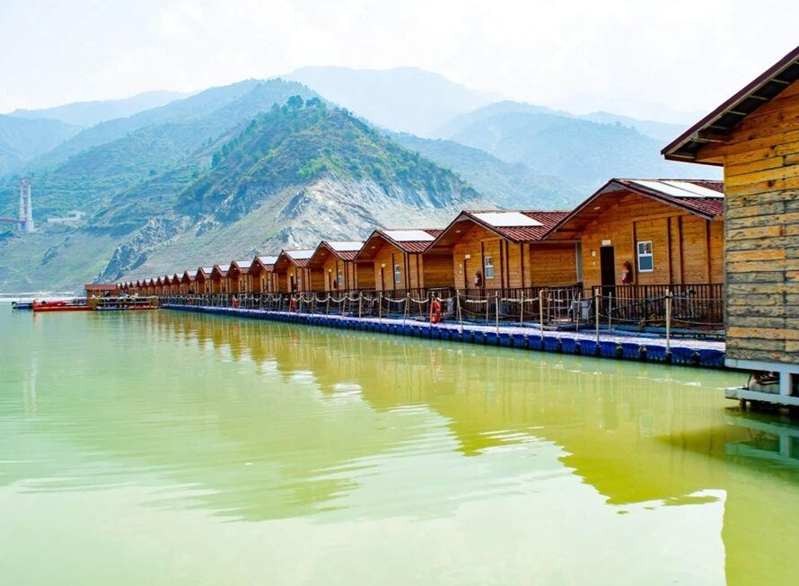 floating hut tehri dam uttarakhand